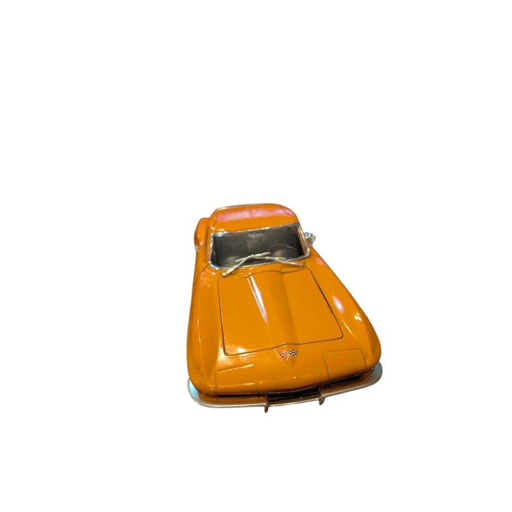 Maisto 1:18 1965 Chevrolet Corvette Orange Die Cast Exclusive‎ Special Edition